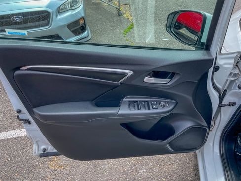 Used 2015 Honda Fit EX image 10