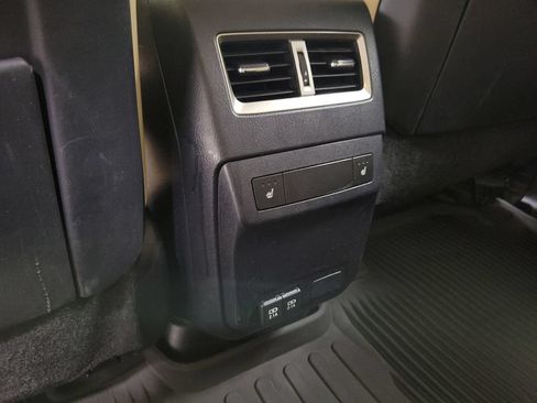 Used 2021 Lexus RX 450hL Luxury w/ Cold Area Package (CK) AWD/4WD image 32