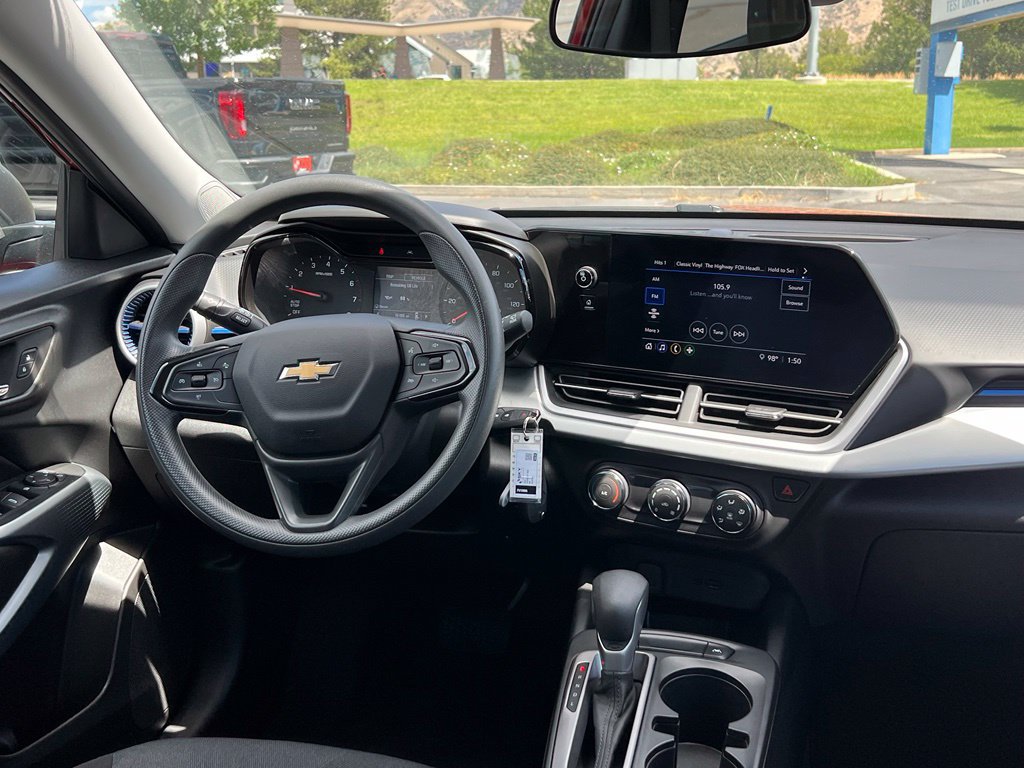 Certified 2026 Chevrolet Trax LS FWD image 25
