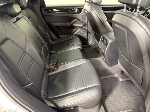Certified 2021 Porsche Cayenne Coupe AWD/4WD image 29