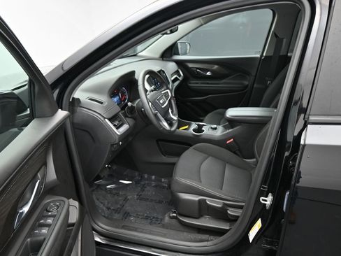 Used 2023 GMC Terrain SLE w/ Elevation Edition image 9