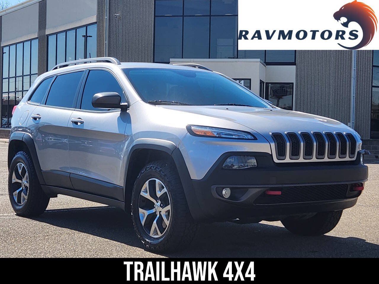 Used 2017 Jeep Cherokee Trailhawk w/ Comfort & Convenience Group AWD/4WD image 1