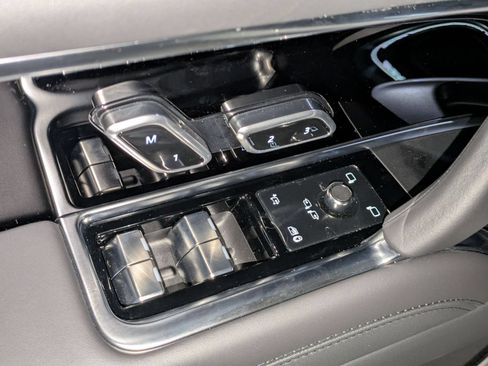 New 2026 Land Rover Range Rover SE AWD/4WD image 12