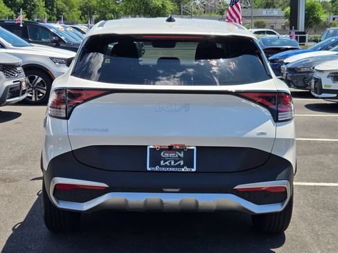 Used 2025 Kia Sportage LX AWD/4WD image 5