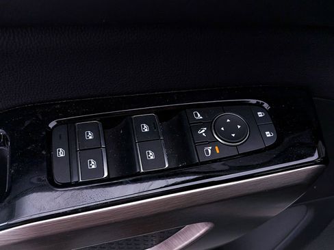 Used 2024 Nissan Pathfinder Platinum AWD/4WD image 19