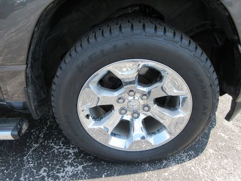 Used 2020 RAM 1500 Big Horn AWD/4WD image 9