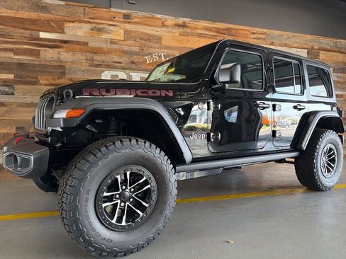New 2026 Jeep Wrangler Unlimited Rubicon w/ Xtreme 35 Tire Package AWD/4WD image 18