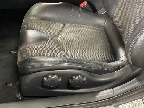 Used 2014 Nissan 370Z Touring RWD image 16