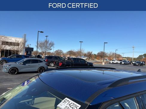 Used 2023 Ford Explorer XLT w/ Equipment Group 202A image 3