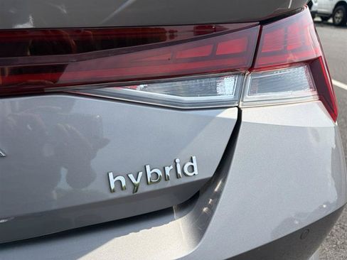 Used 2023 Hyundai Elantra Limited FWD image 12