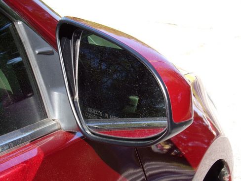 Used 2017 Toyota Camry SE image 15