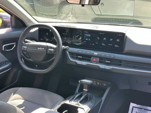 Used 2025 Kia K4 EX FWD image 10