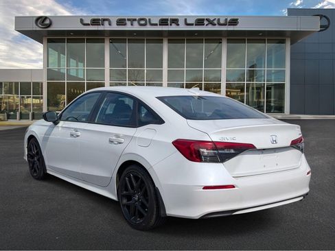 Used 2023 Honda Civic Sport image 5