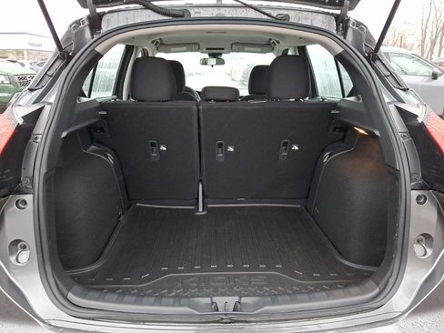 Certified 2025 Nissan Kicks Play S image 28