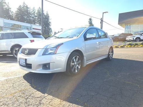 Used 2012 Nissan Sentra 2.0 SR w/ Special Edition Pkg image 4