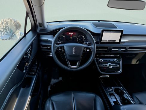 Used 2021 Lincoln Corsair AWD w/ Equipment Group 101A image 6