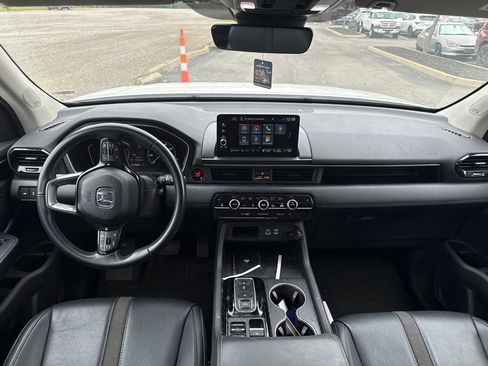 Used 2025 Honda Pilot Touring image 20