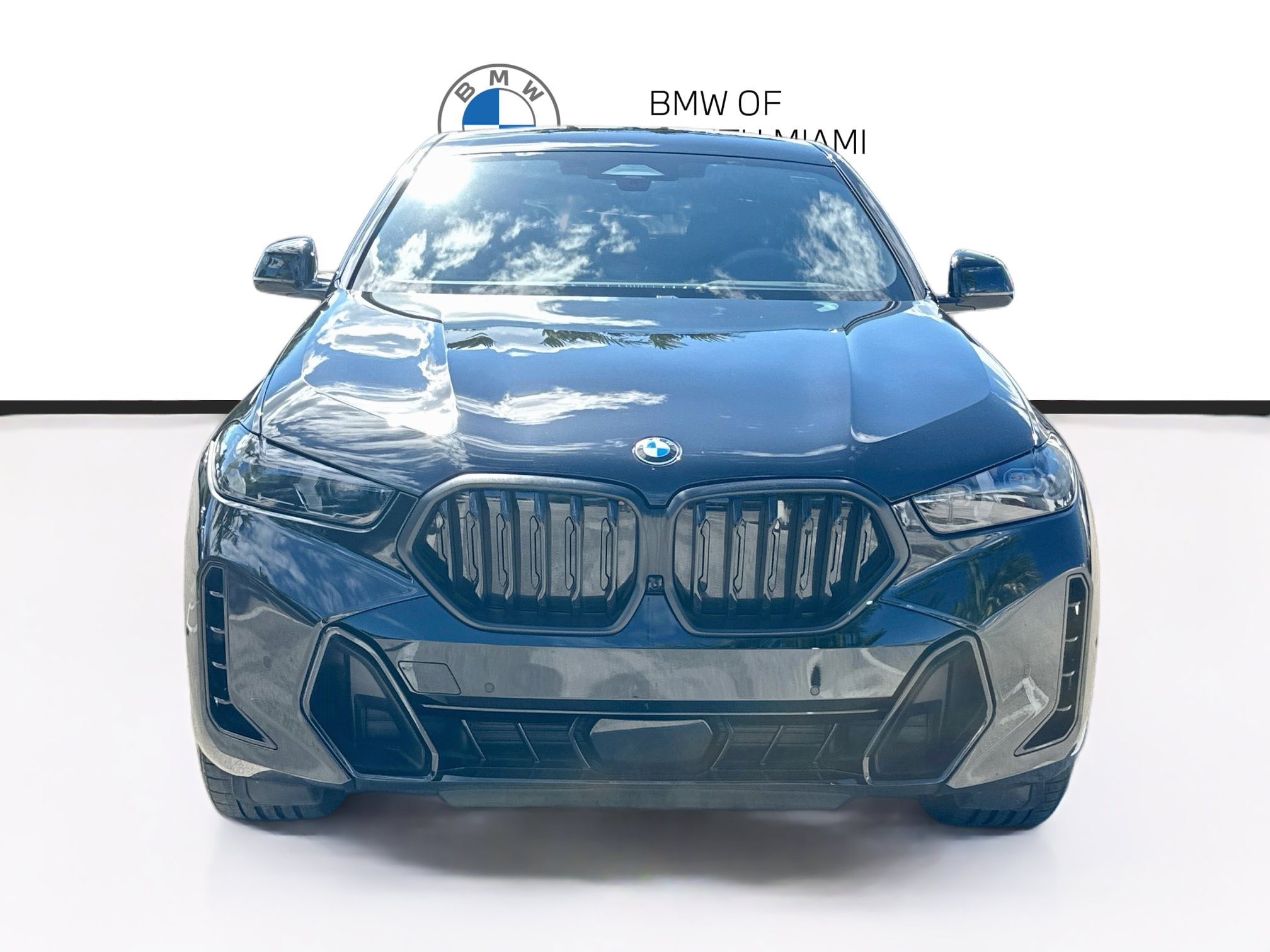 Used 2026 BMW X6 xDrive40i w/ Premium Package AWD/4WD image 2