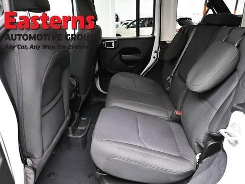 Used 2023 Jeep Wrangler Unlimited w/ Cold Weather Group AWD/4WD image 22