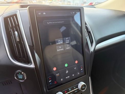 Used 2024 Ford Edge SEL w/ Convenience Package image 30