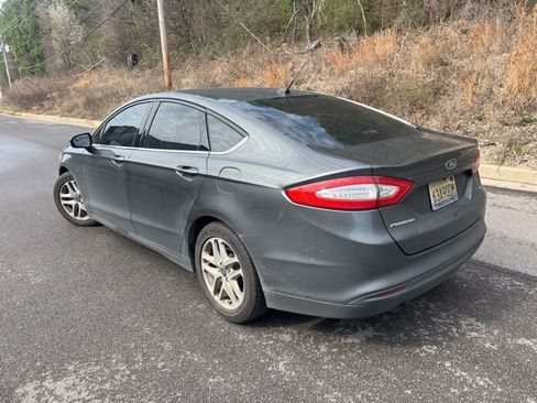 Used 2015 Ford Fusion SE image 5