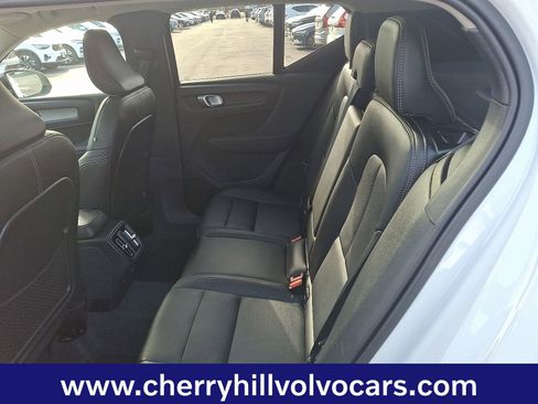 Certified 2025 Volvo XC40 B5 Plus image 11