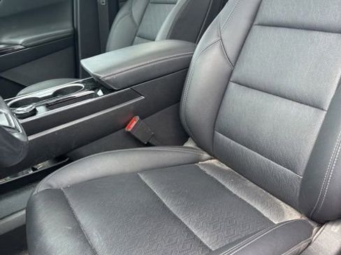 Used 2026 Chevrolet Equinox LT w/ Convenience Package II FWD image 13
