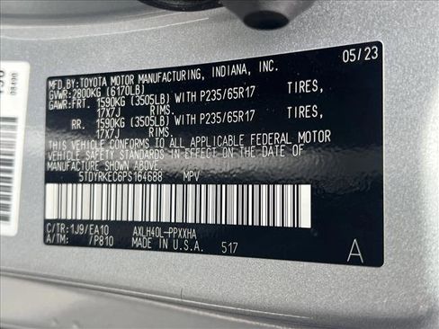 Used 2023 Toyota Sienna XLE image 27