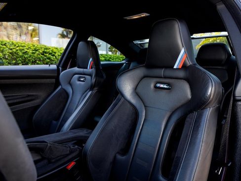 Used 2019 BMW M4 CS w/ Executive Package image 32