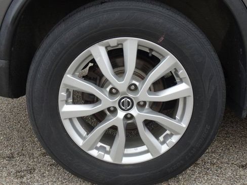 Used 2020 Nissan Rogue SV AWD/4WD image 29