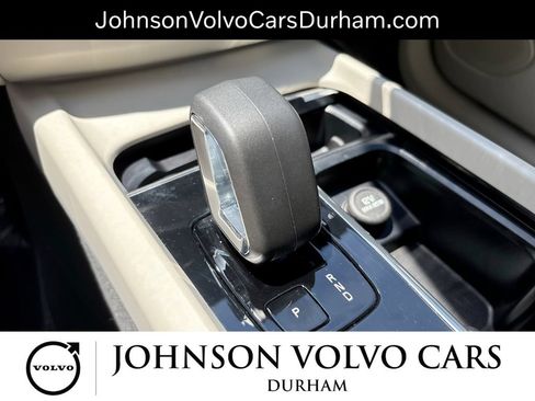 Used 2023 Volvo XC60 B5 Plus w/ Climate Package AWD/4WD image 23