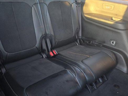 Used 2024 Jeep Grand Cherokee L Altitude image 11