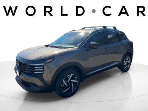 Used 2026 Nissan Kicks SV image 3