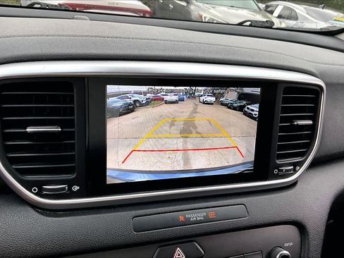 Used 2020 Kia Sportage LX image 26