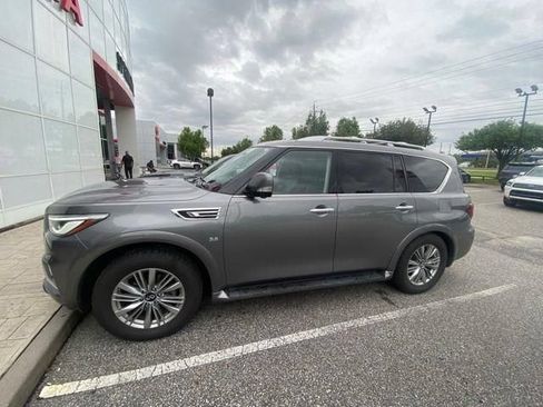 Used 2019 INFINITI QX80 Luxe w/ All-Season Package RWD image 2