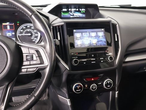 Used 2022 Subaru Forester Premium image 5