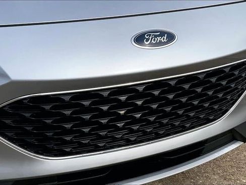 Used 2021 Ford Escape SEL w/ Technology Package image 29