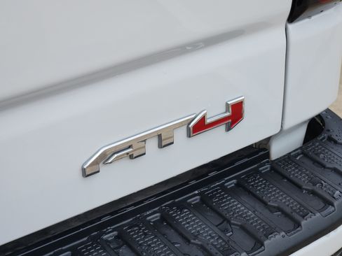 Used 2024 GMC Sierra 1500 AT4 w/ AT4 Preferred Package AWD/4WD image 14