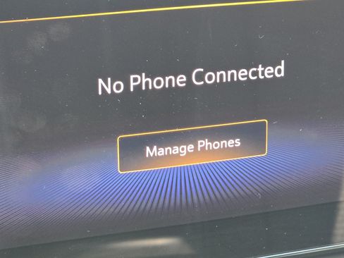 Used 2025 Chevrolet Trax LT FWD image 5
