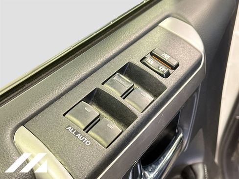 Used 2016 Toyota 4Runner SR5 Premium image 20