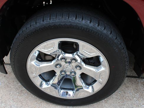Certified 2025 RAM 1500 Lone Star AWD/4WD image 11