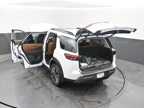 New 2026 Nissan Pathfinder Platinum AWD/4WD image 45
