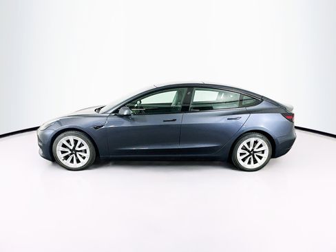 Used 2023 Tesla Model 3 Standard Range image 4