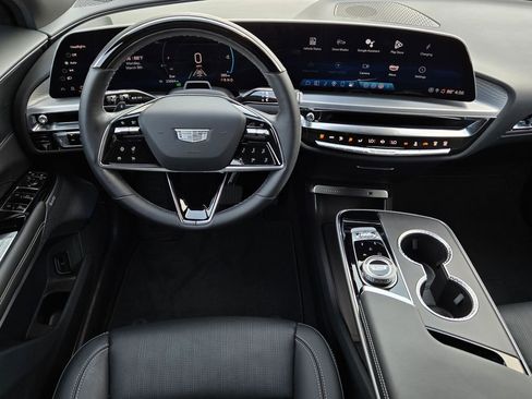 Certified 2025 Cadillac Lyriq Luxury w/ LPO, Floor Liner Package image 14