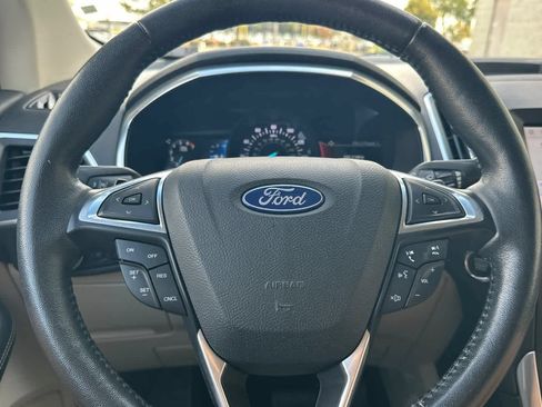 Used 2020 Ford Edge Titanium AWD/4WD image 24