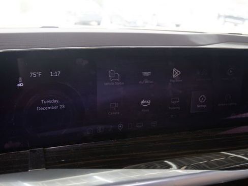 Certified 2025 Cadillac Escalade Premium Luxury w/ Touring Package image 18