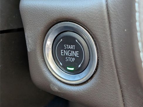 Used 2024 GMC Yukon SLT AWD/4WD image 27