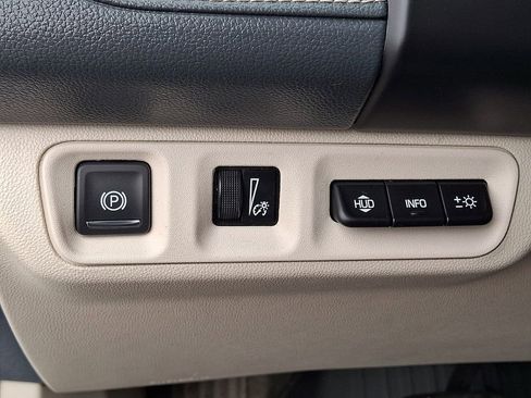 Used 2022 GMC Acadia Denali w/ Denali Ultimate Package image 25