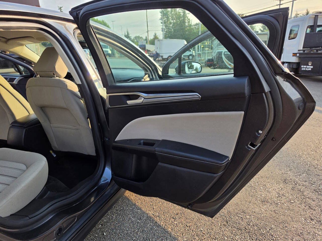 Used 2020 Ford Fusion S FWD image 35