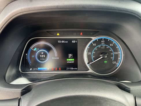 Certified 2024 Nissan Leaf SV Plus image 20